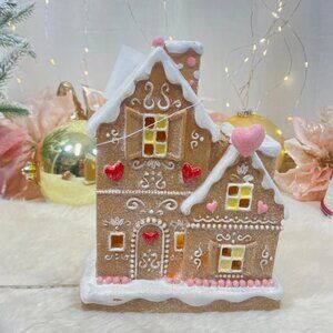 Cupcakes & Cashmere Led Light Up Gingerbread House Pink Heart Valentine New